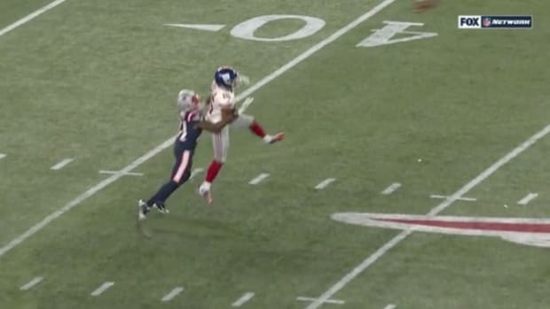 Screenshot of controversial missed pass interference call against Jonathan Jones on Golden Tate